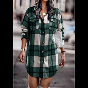 56. Green Shacket Loose Plaid Button Closure Pocket Shirt Dress Boutique Size L